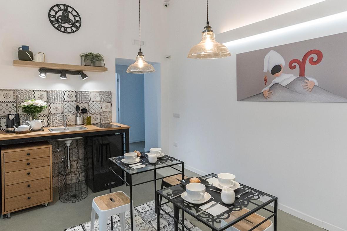 A Misura Duomo Rooms & Apartment - Ls Accommodations ナポリ エクステリア 写真