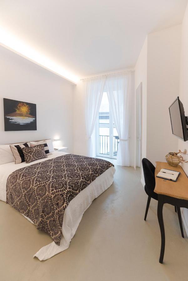 A Misura Duomo Rooms & Apartment - Ls Accommodations ナポリ エクステリア 写真