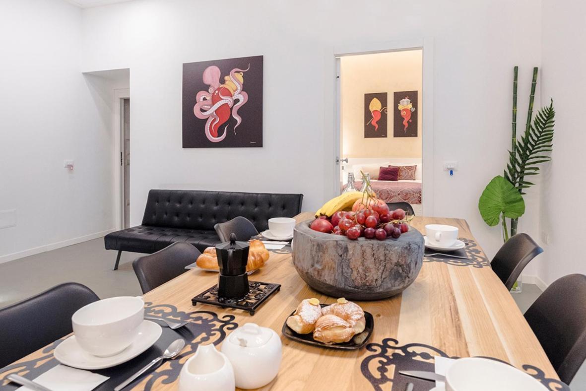 A Misura Duomo Rooms & Apartment - Ls Accommodations ナポリ エクステリア 写真