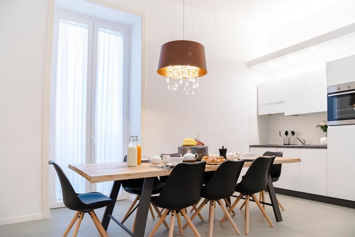 A Misura Duomo Rooms & Apartment - Ls Accommodations ナポリ エクステリア 写真