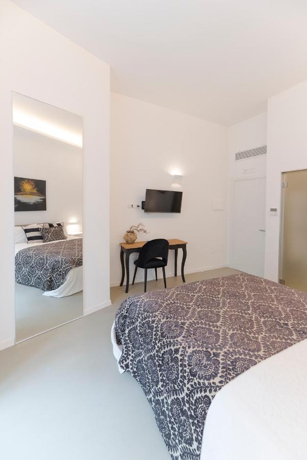 A Misura Duomo Rooms & Apartment - Ls Accommodations ナポリ エクステリア 写真
