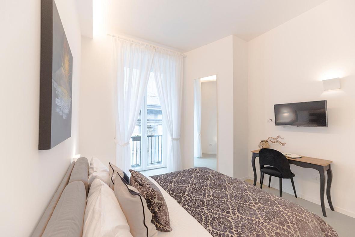 A Misura Duomo Rooms & Apartment - Ls Accommodations ナポリ エクステリア 写真