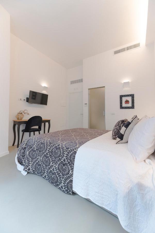 A Misura Duomo Rooms & Apartment - Ls Accommodations ナポリ エクステリア 写真